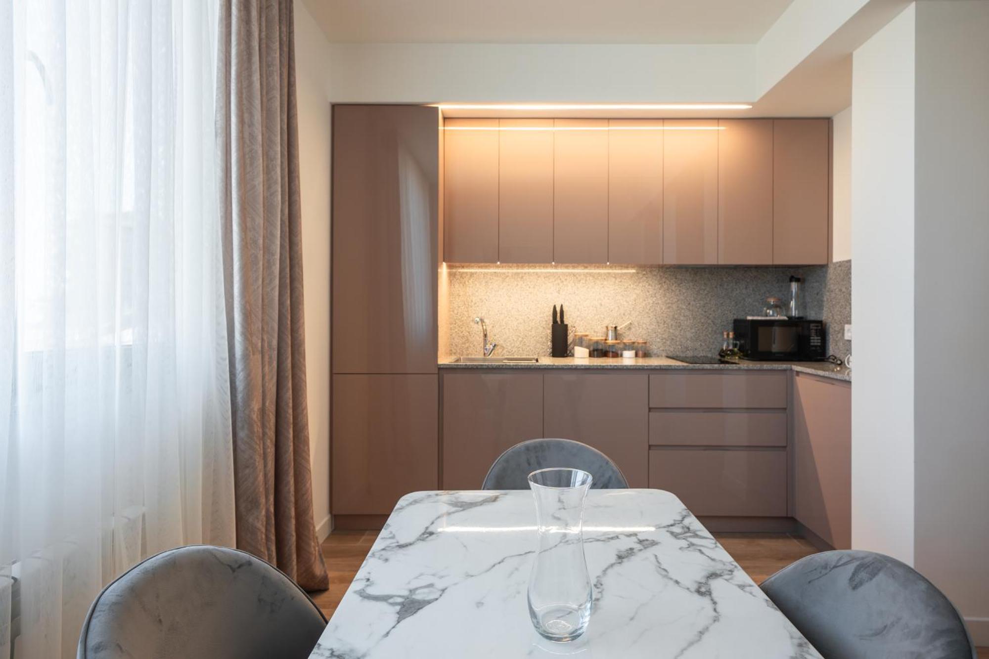 Ris Opera Apartments เยเรวาน ภายนอก รูปภาพ